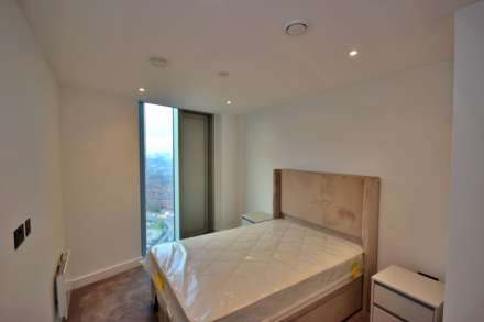 Vista River Gardens, Manchester, Image 7