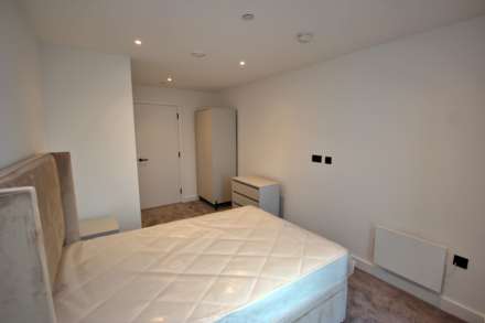 Vista River Gardens, Manchester, Image 8