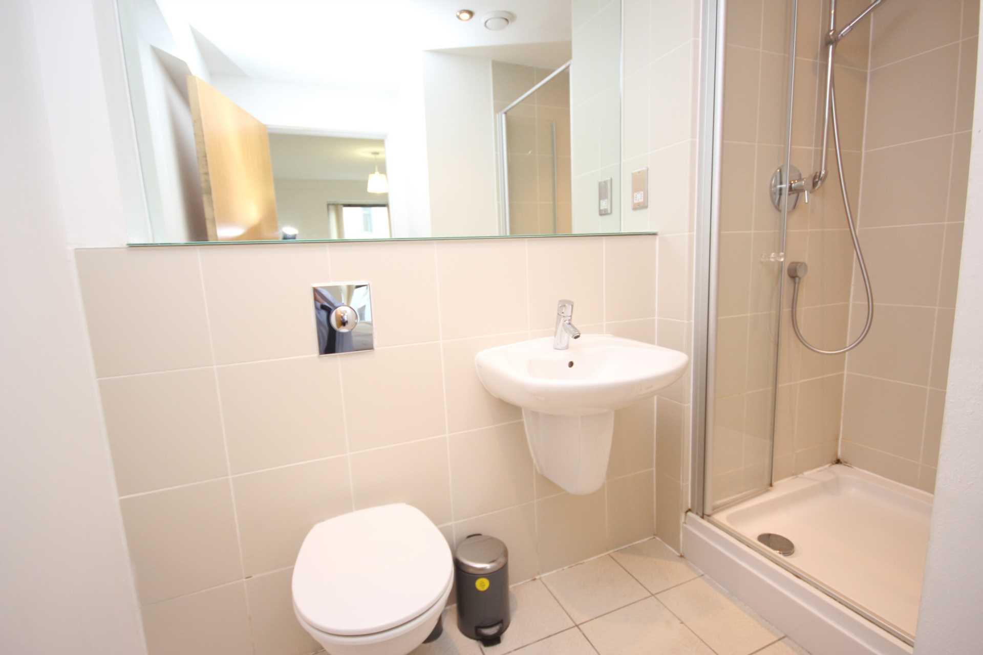 City Road East, Manchester, Image 5