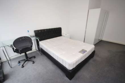 The Hub, Piccadilly Place, Manchester, Image 4