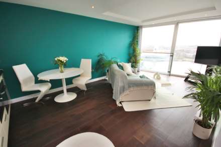 The Quays, Salford, Image 2