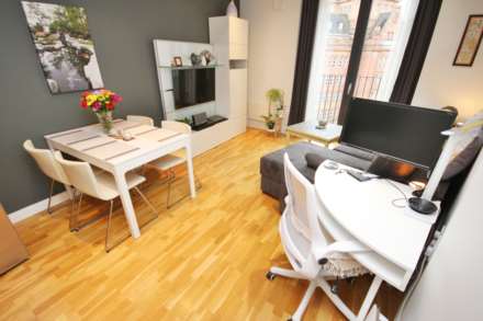 Piccadilly Place, Manchester, Image 1