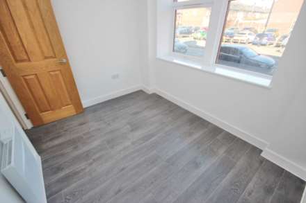 Railway Road, Leigh, Image 9