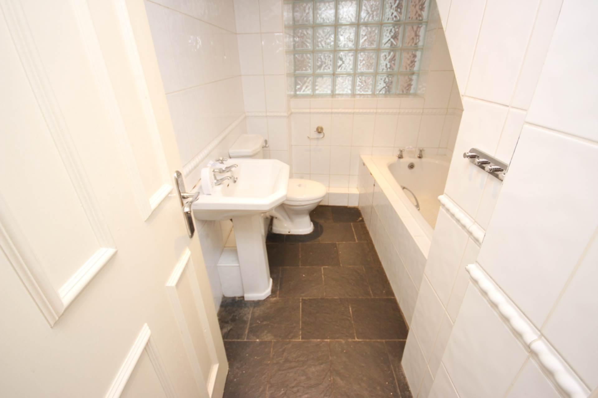 Wilton Place, Manchester, Image 9