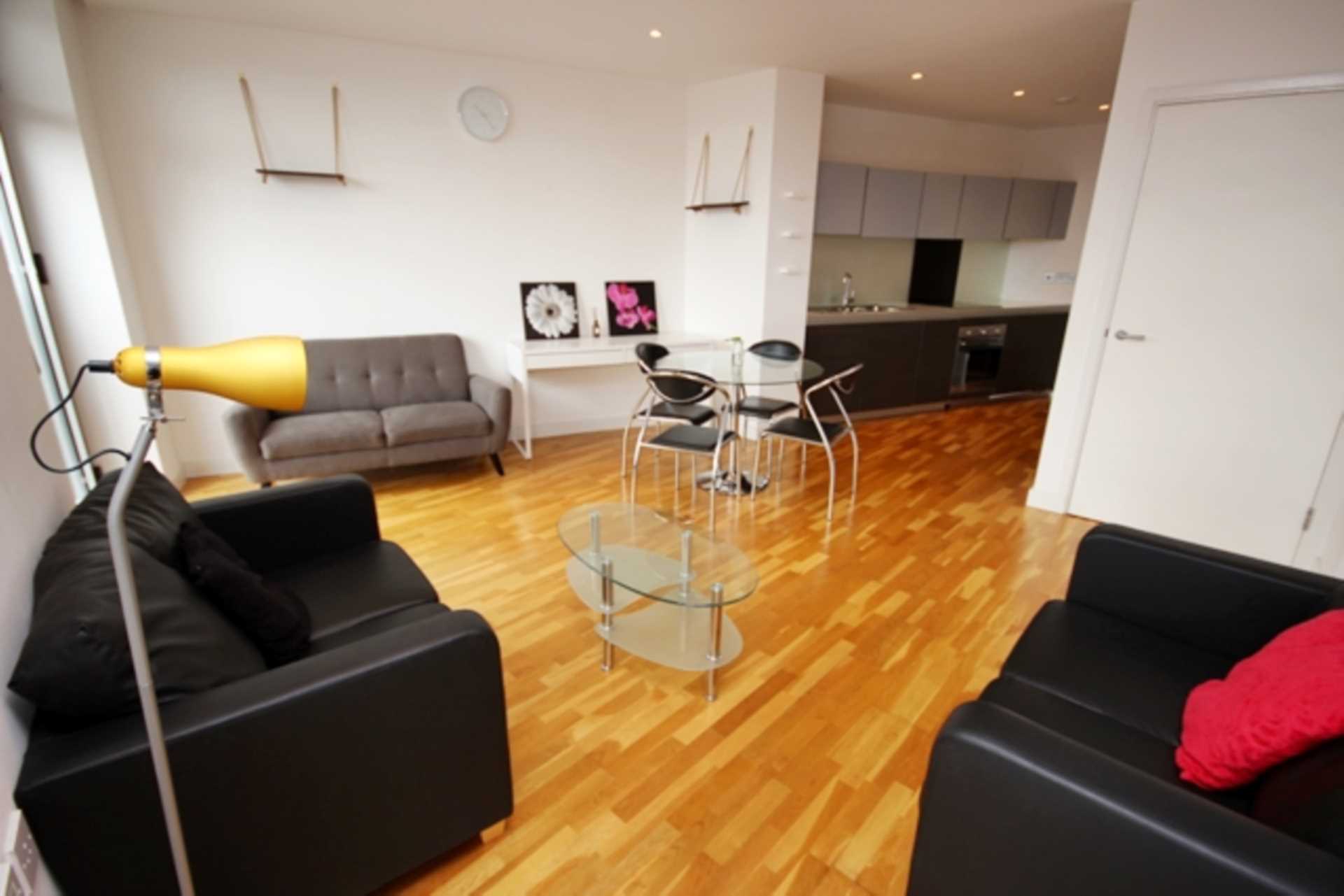 Piccadilly Place, Manchester, Image 1