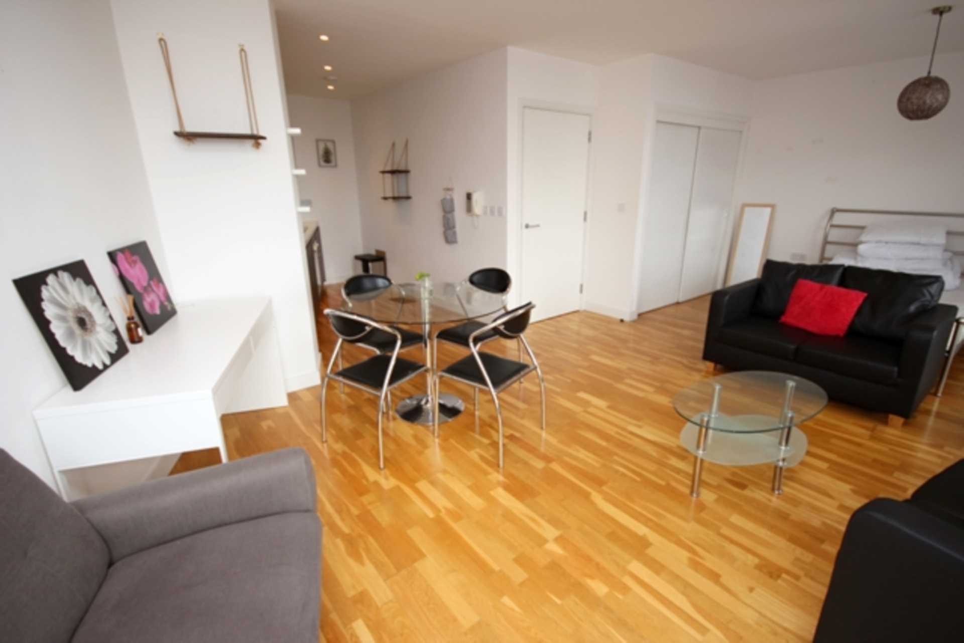 Piccadilly Place, Manchester, Image 4