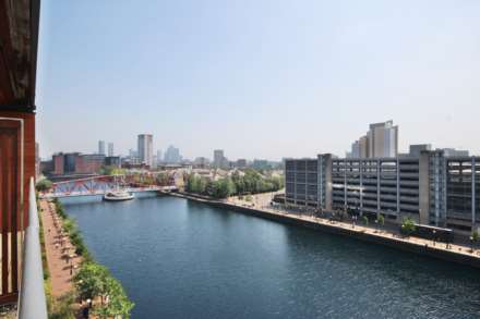 The Quays, Salford, Image 3