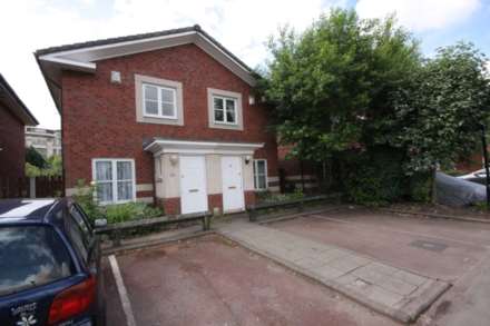 Linen Court, Salford, Image 1