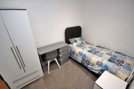 Crossbank House, Salford, Image 5