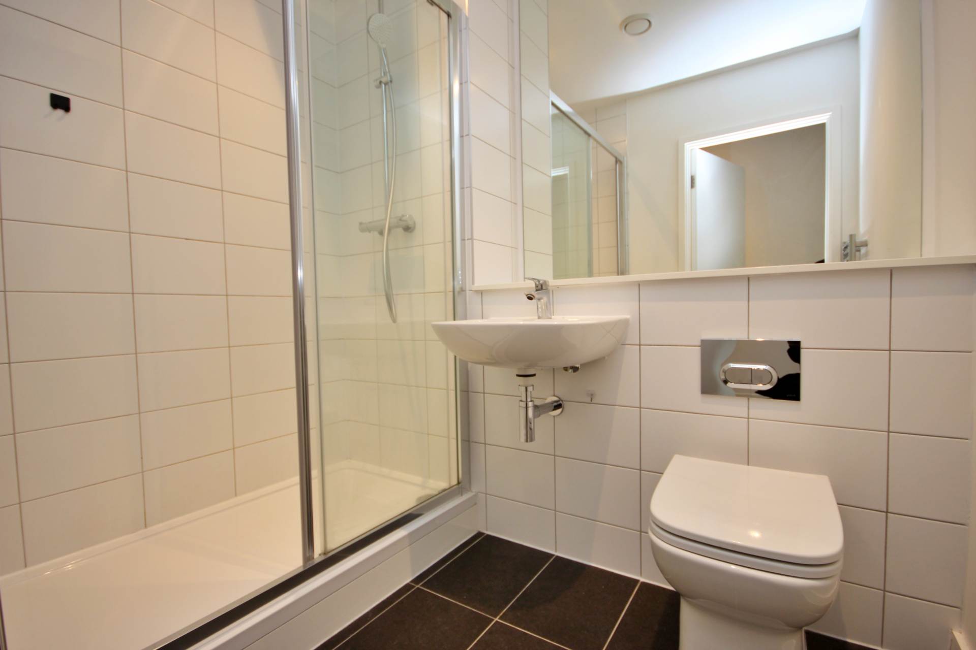 Wharf End, Manchester, Image 3