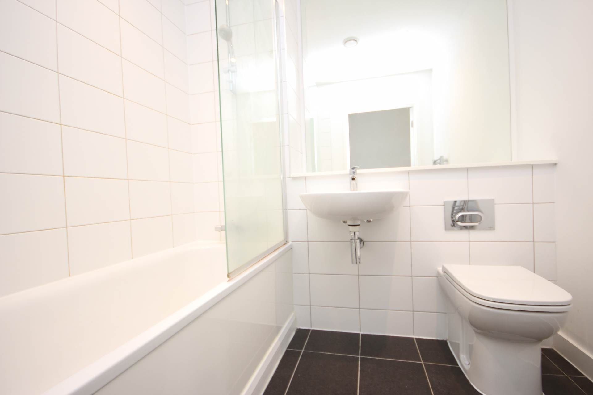 Wharf End, Manchester, Image 5