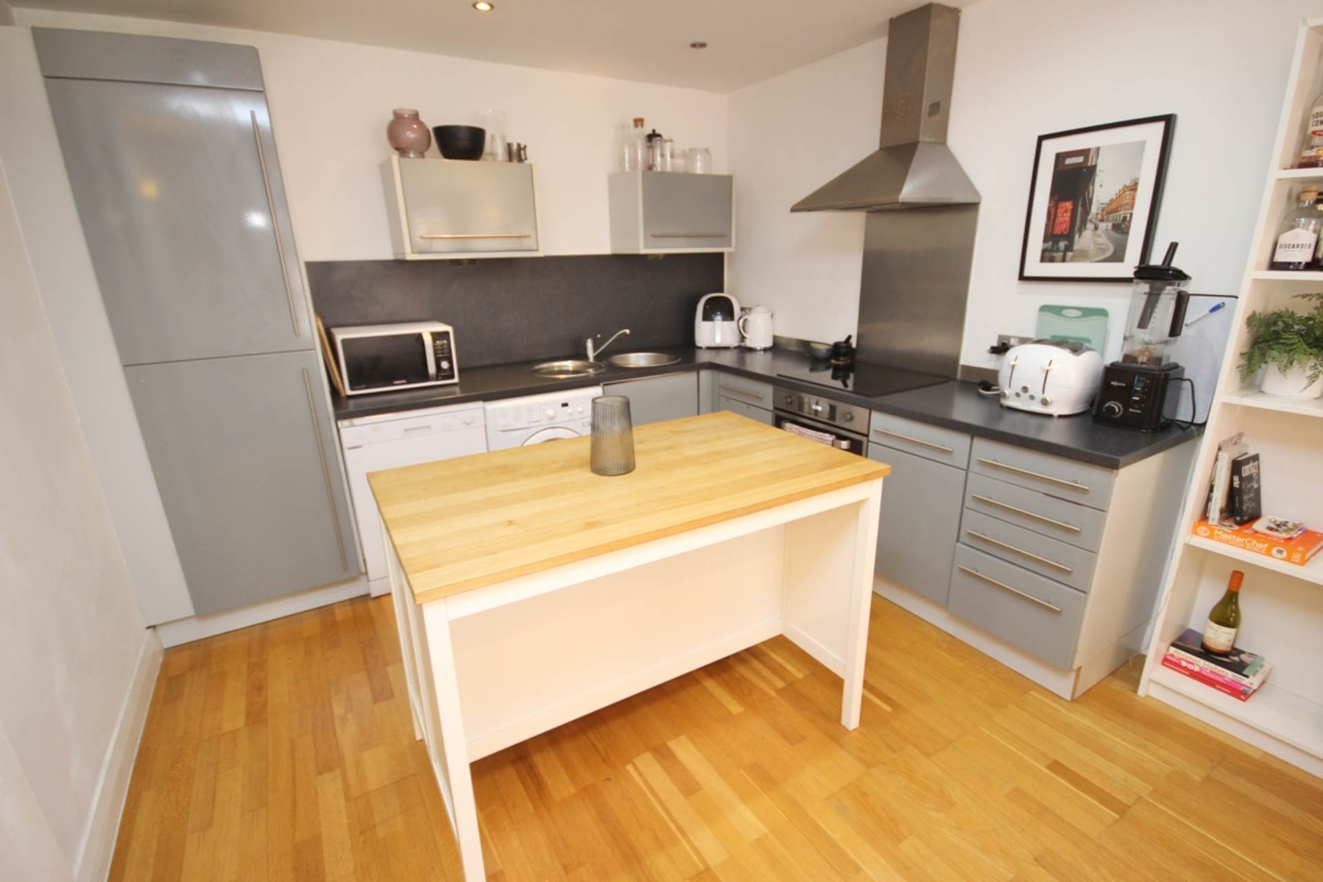 Ellesmere Street, Manchester, Image 4