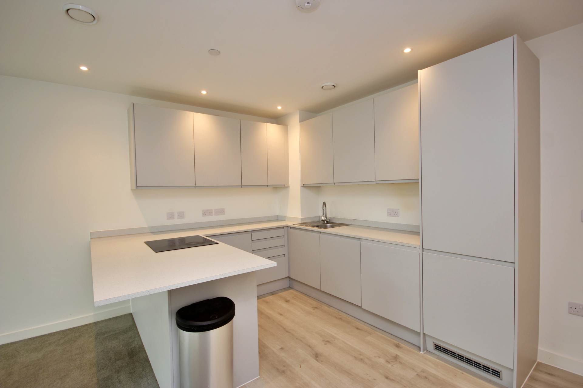 Wharf End, Manchester, Image 1