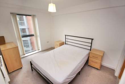 City Road East, Manchester, Image 3