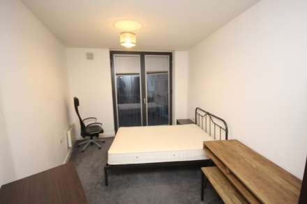 Piccadilly Place, Manchester, Image 4