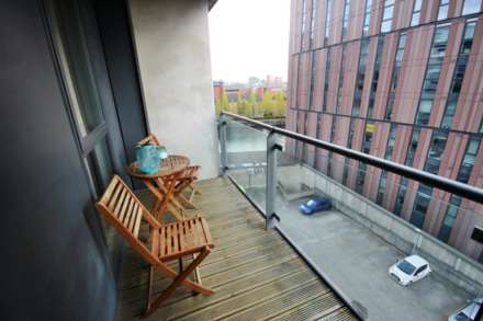 Property For Rent 250, The Quays, Salford