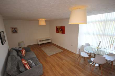 Property For Rent Lower Vickers Street, Manchester