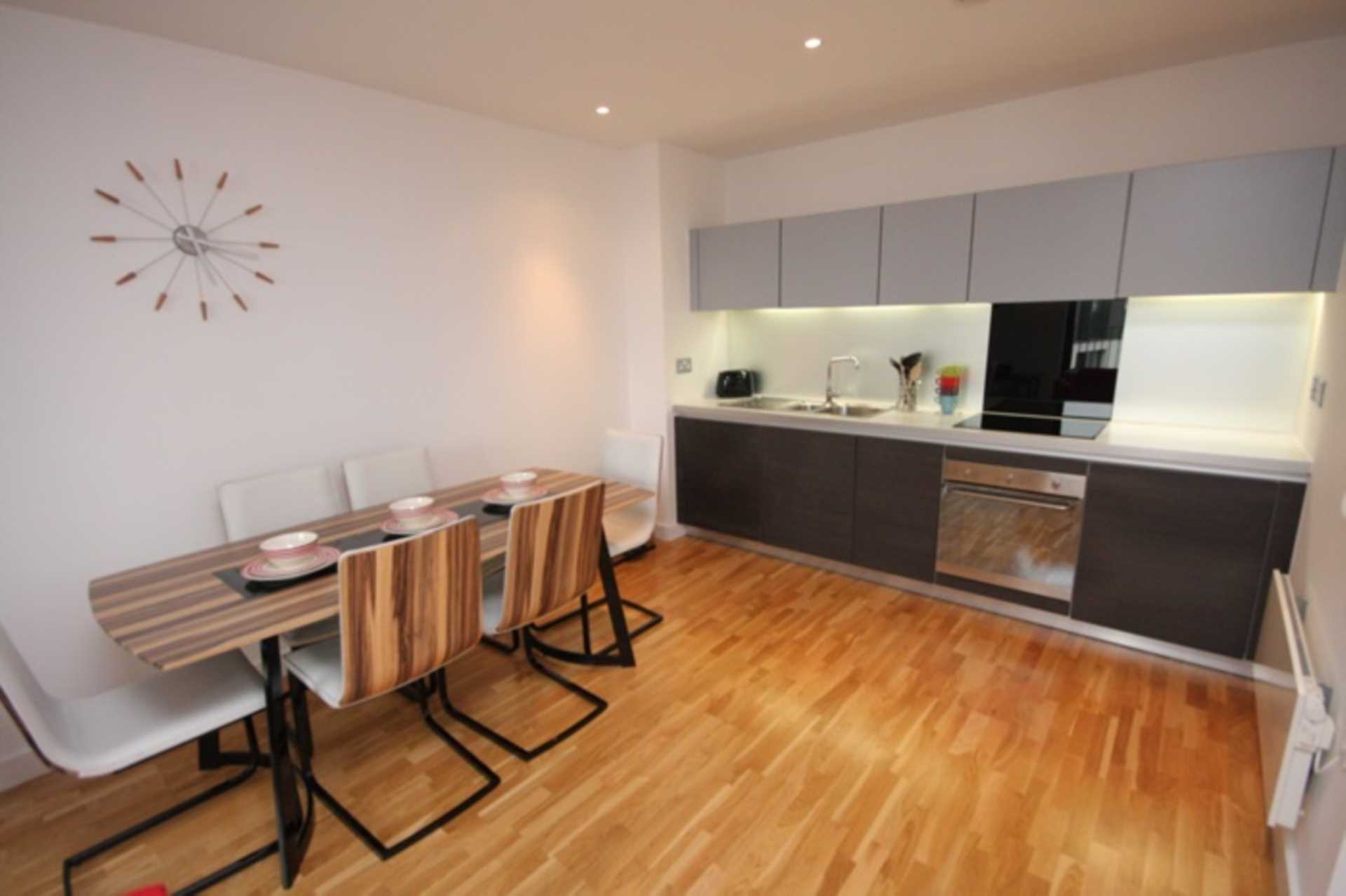 Piccadilly Place, Manchester, Image 2