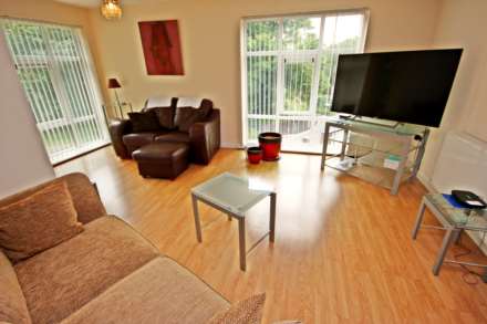 Mossley Road, Ashton Under Lyne, Image 2
