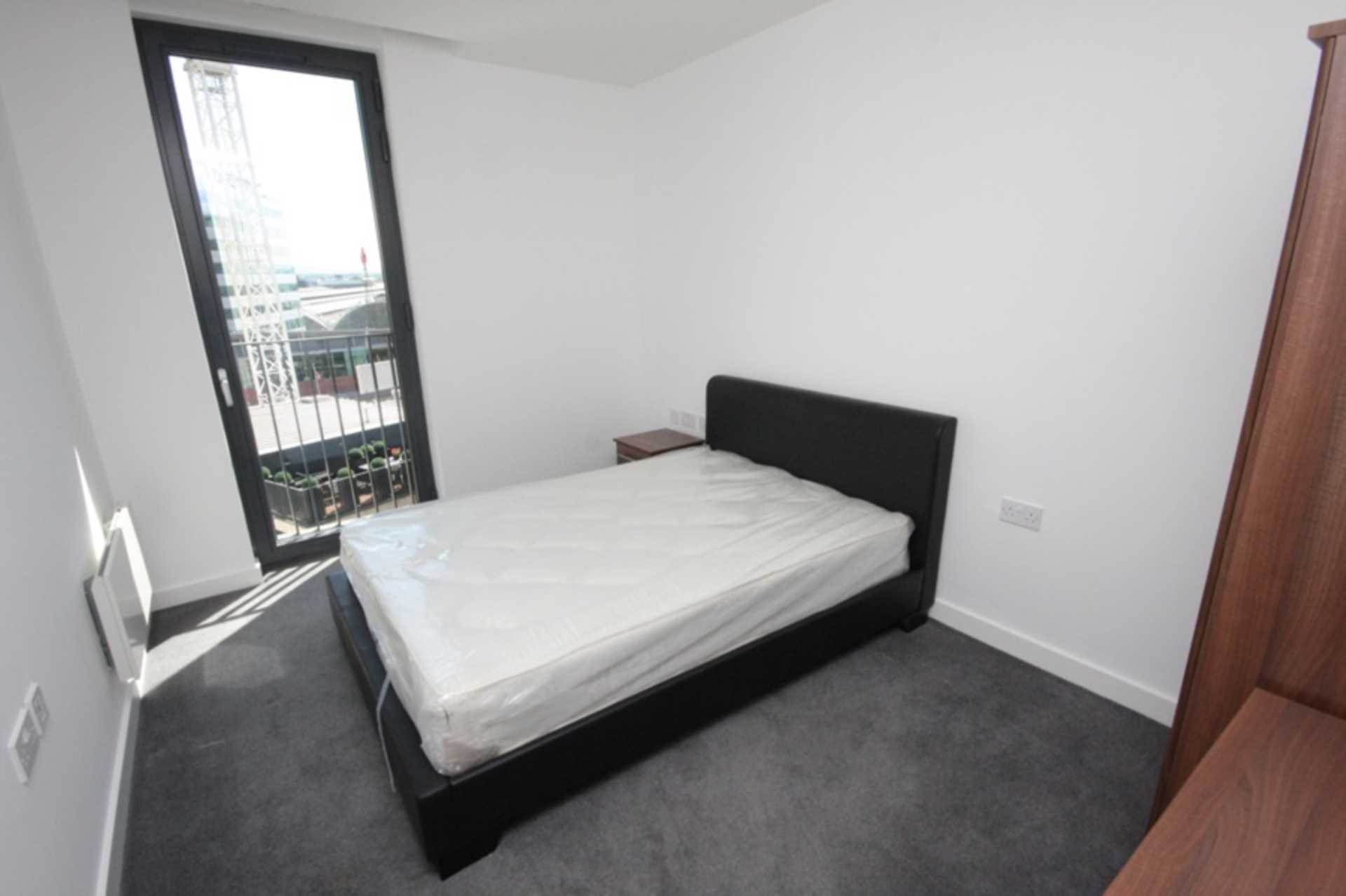Piccadilly Place, Manchester, Image 4