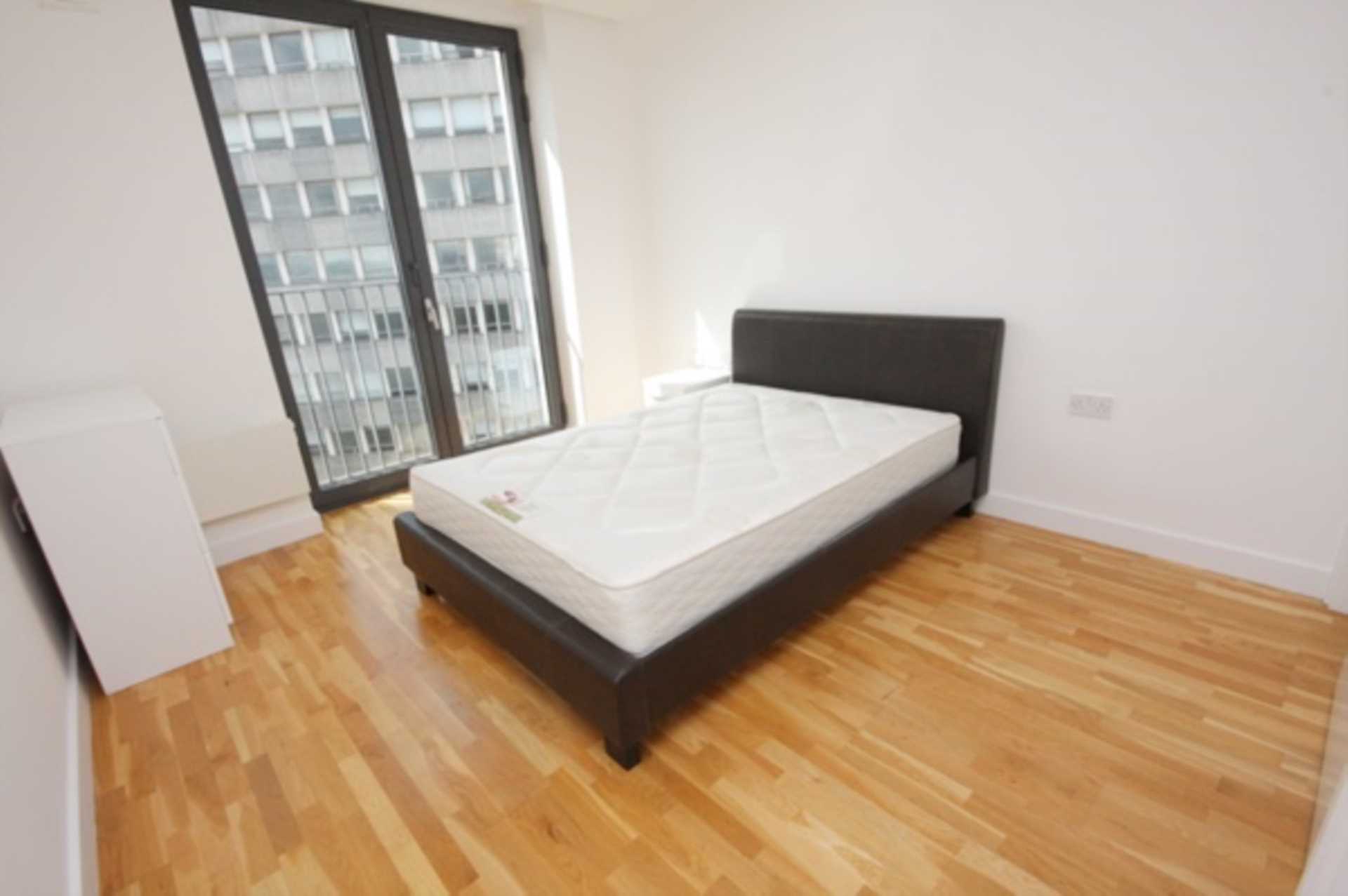 Piccadilly Place, Manchester, Image 3