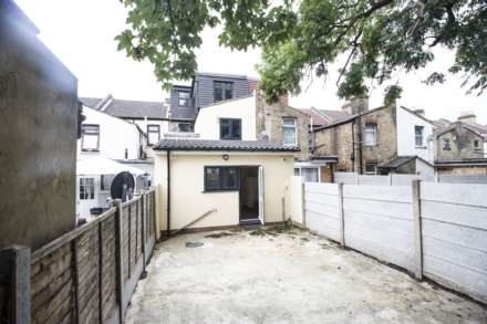 Spencer Road, London, E6, Image 13