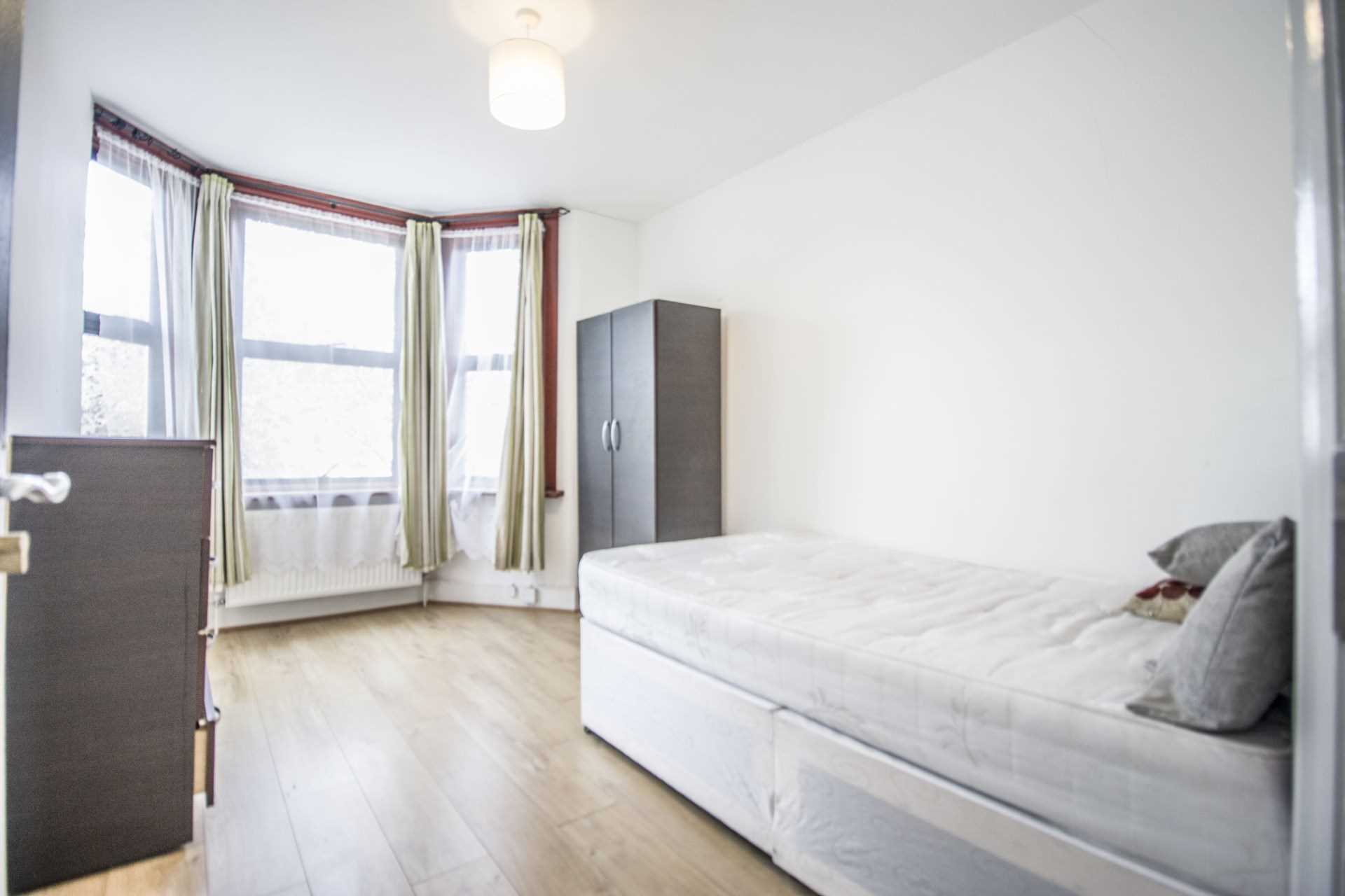 Churston Avenue, Plaistow, E13, Image 1