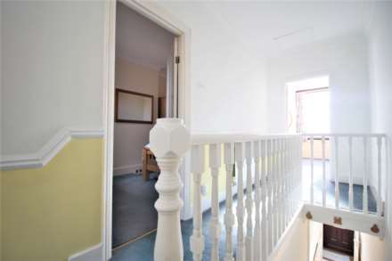 Farnham Road, Seven Kings IG3, Image 6