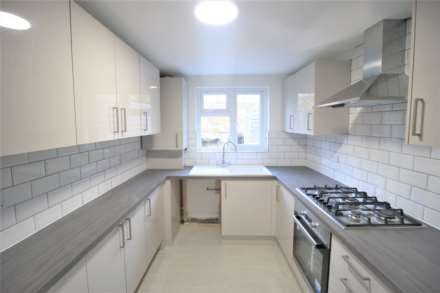 4 Bedroom Terrace, Pond Road, Stratford, E15