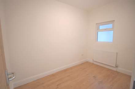 Pond Road, Stratford, E15, Image 5