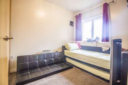 Royal Crescent, Newbury Park, IG2, Image 5