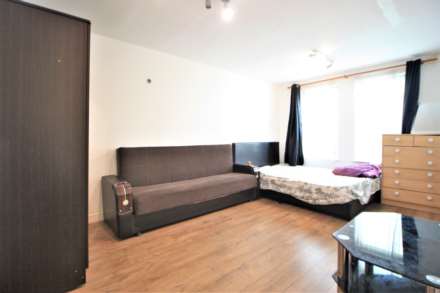 1 Bedroom Maisonette, Fanshawe Avenue, Barking