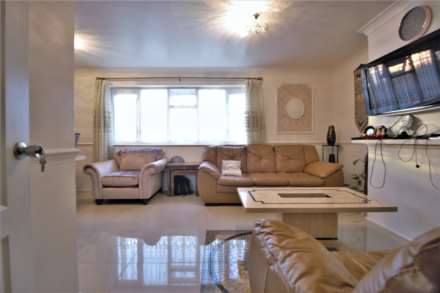 2 Bedroom Maisonette, Chelmer Crescent, Barking, IG11