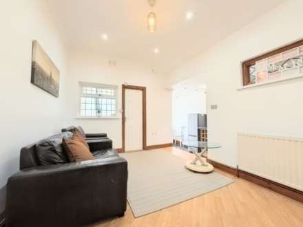 Mortimer Road, East Ham, E6 3QP, Image 6
