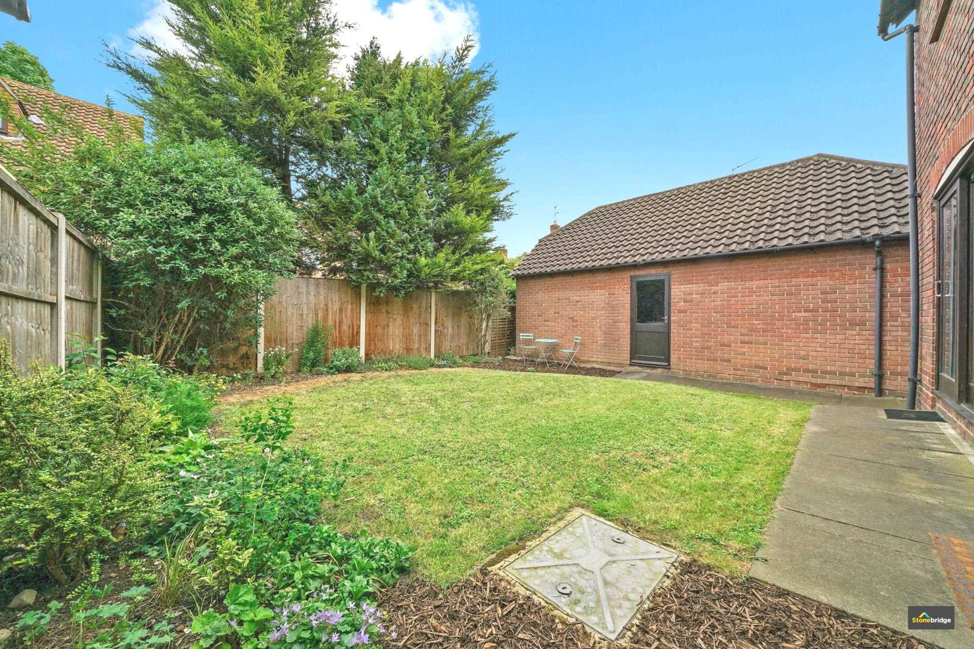 High Meads Road, Beckton E16, Image 11