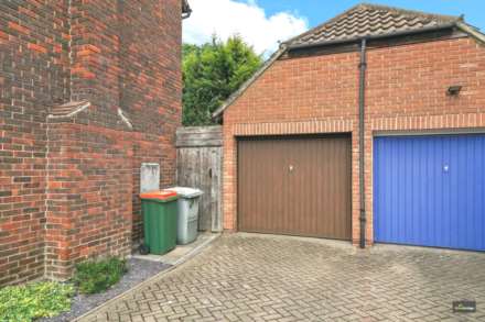 High Meads Road, Beckton E16, Image 12