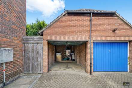 High Meads Road, Beckton E16, Image 14