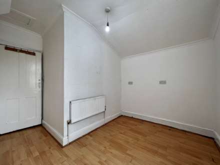 Hartley Avenue, East Ham, E6, Image 14