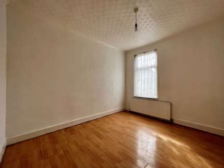 Hartley Avenue, East Ham, E6, Image 15