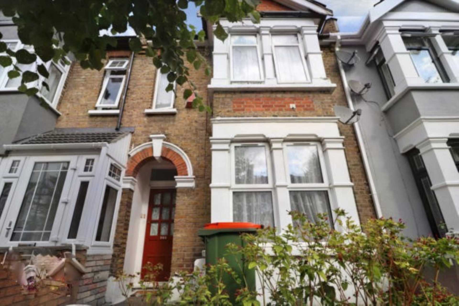 Central Park Road, East Ham, E6, Image 2