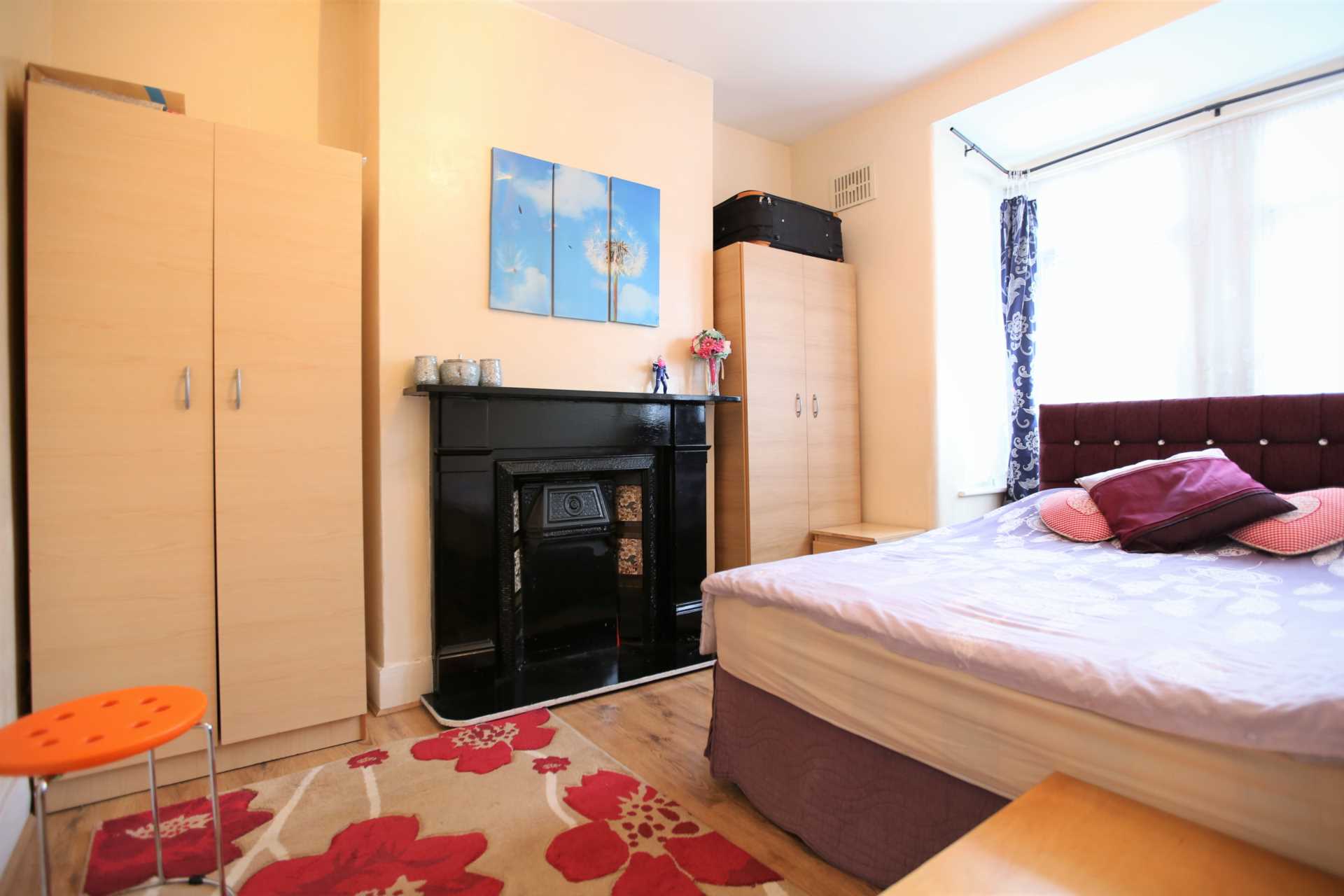 Central Park Road, East Ham, E6, Image 3