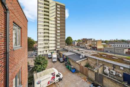 Nebula Court, Plaistow, E13, Image 15