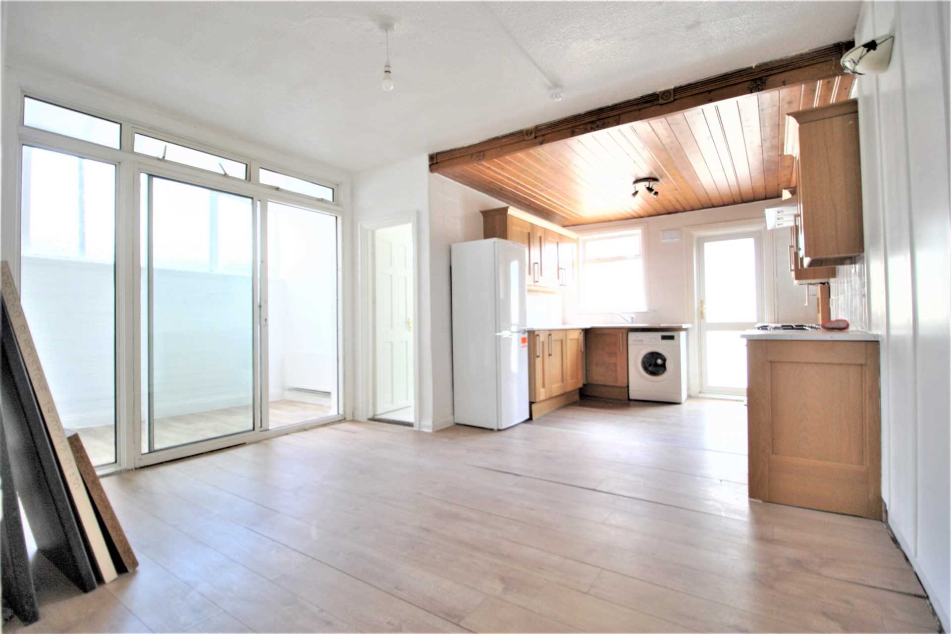 Central Park Road, East Ham, E6, Image 4