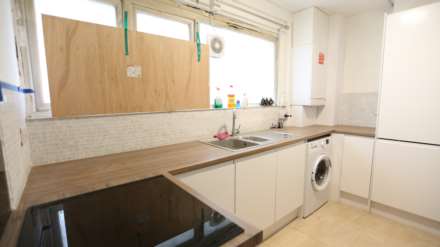 Sorenson Court, Leyton, E10, Image 3