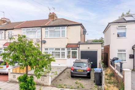 Albany Park View, Ponders End, EN3, Image 1