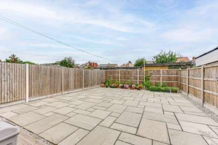 Albany Park View, Ponders End, EN3, Image 11