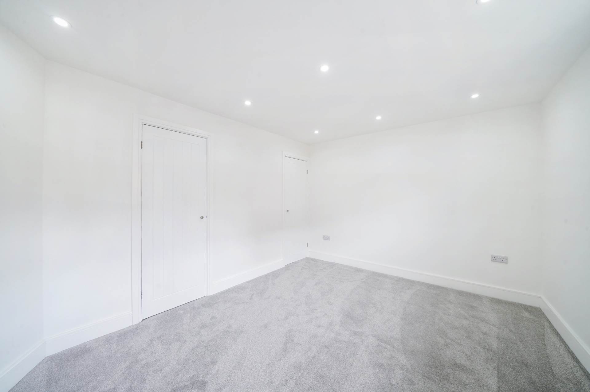 Scoulding Rd, Canning Town, E16, Image 9