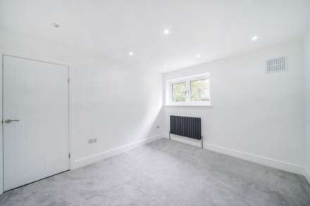Scoulding Rd, Canning Town, E16, Image 11