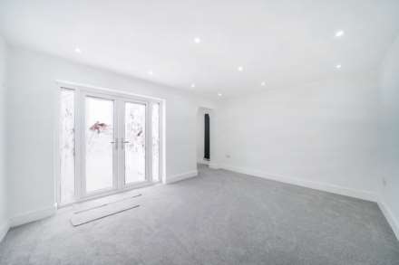 Scoulding Rd, Canning Town, E16, Image 3
