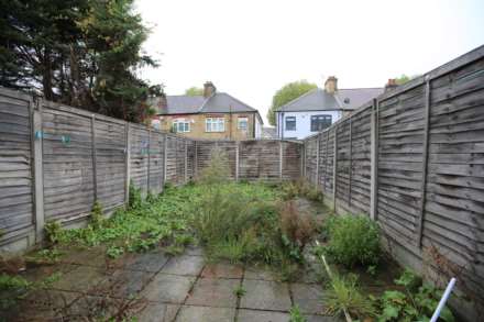 Dersingham Avenue, Manor Park E12, Image 8